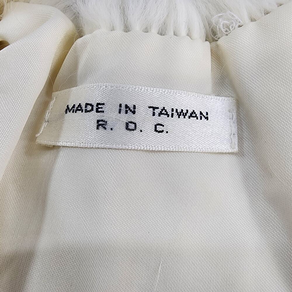 Vintage White Rabbit Fur DOLL COAT Lined Made in Taiwan R.O.C Fits Cabbage Patch - Picture 4 of 9